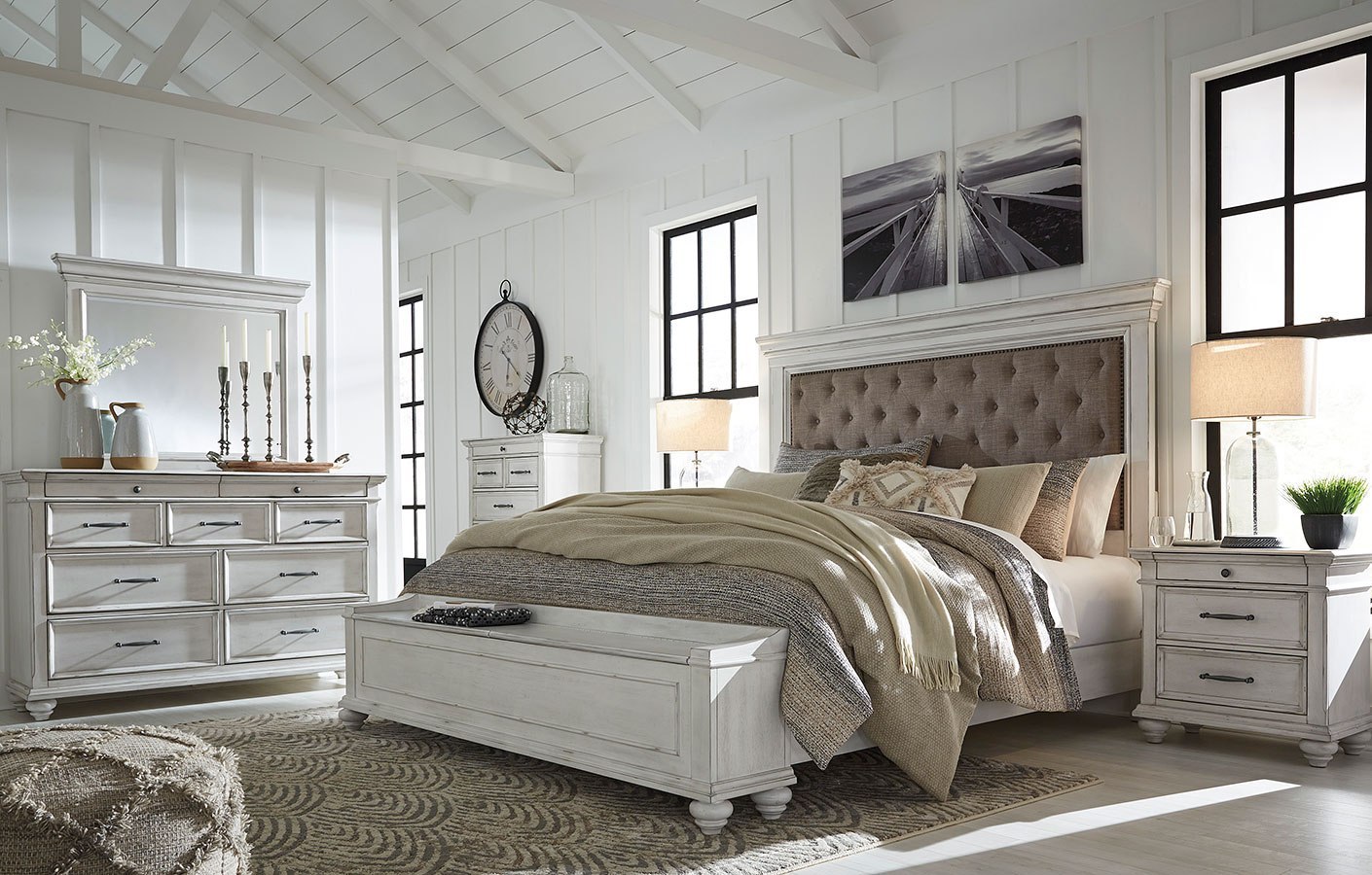 ペレグリン Morgan Fabric Panel Bed King
