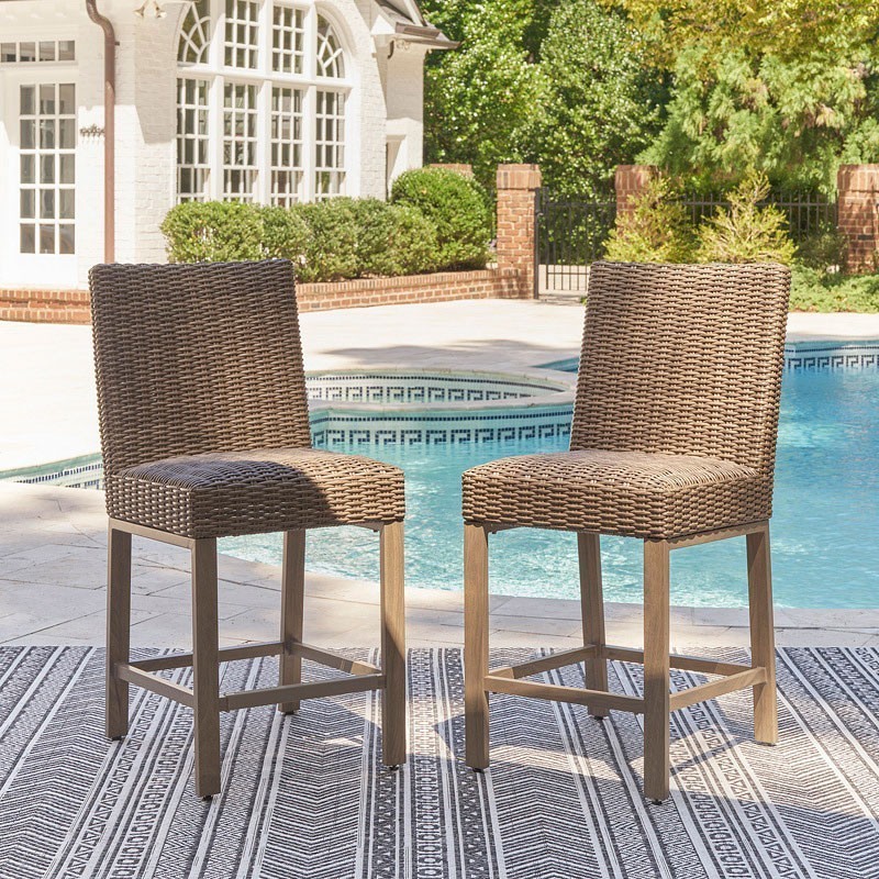 Outdoor barstool 2025 and table set
