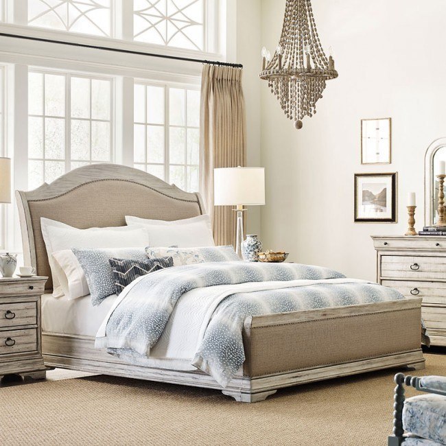 Selwyn Kelly Upholstered Sleigh Bed