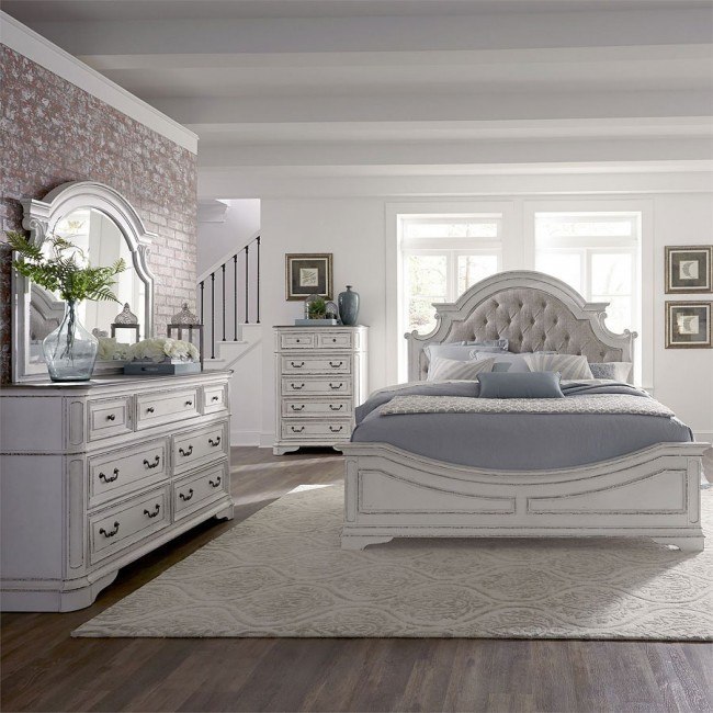 Magnolia Manor Panel Bedroom Set