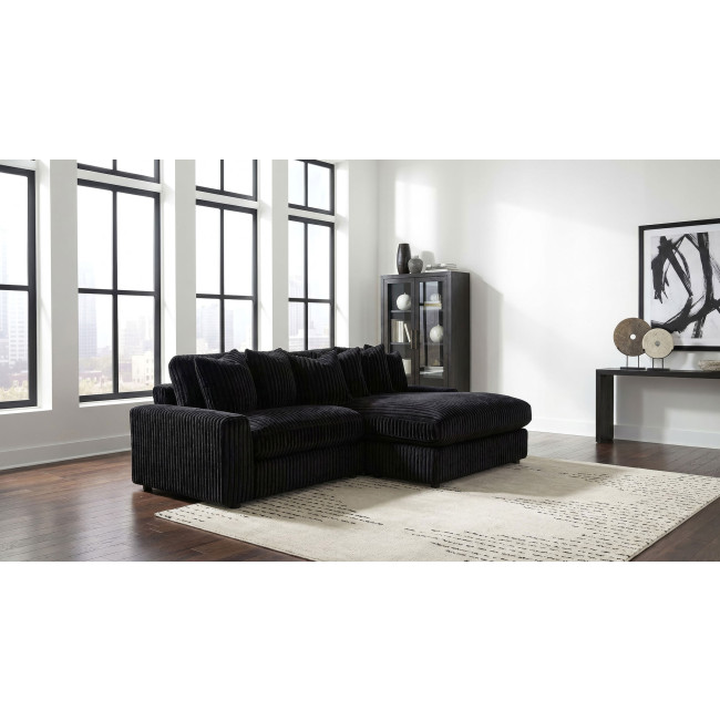 Blaine Black Sectional Set