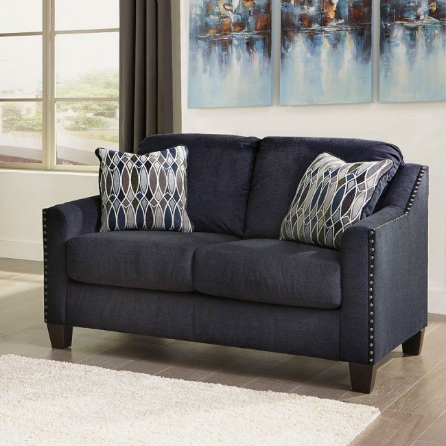 Creeal Heights Ink Loveseat