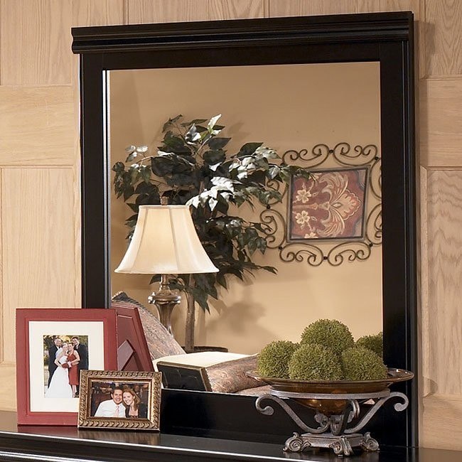 Huey vineyard store dresser and mirror
