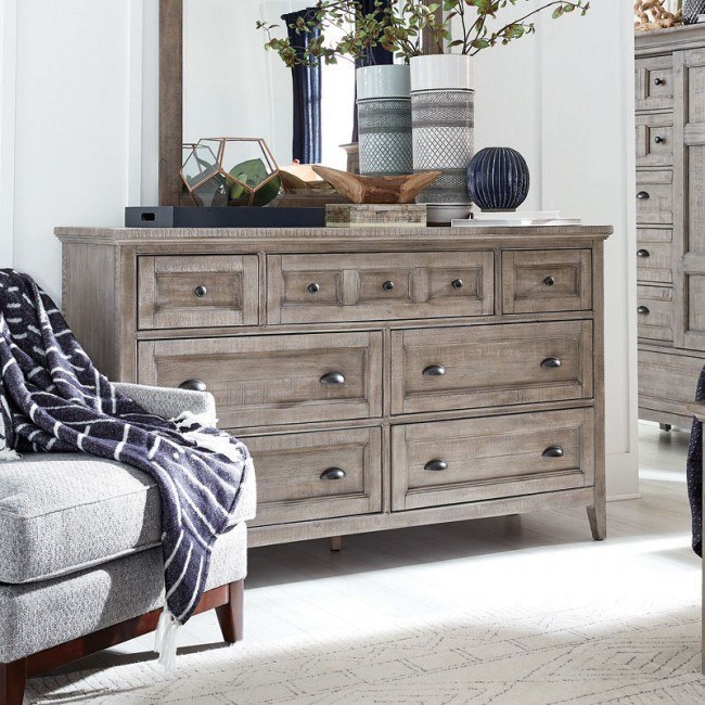 Magnussen dresser outlet