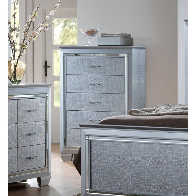 Lillian Chest