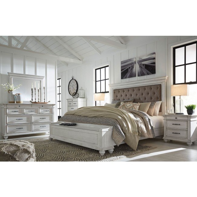 Kanwyn upholstered hotsell storage bedroom set