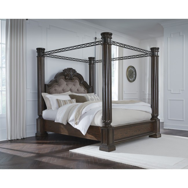 Maylee Canopy Bed