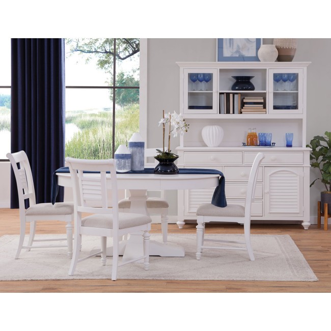 Cottage Traditions Round Dining Room Set