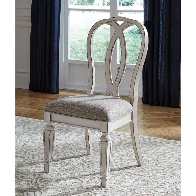 Realyn Side Chair (Set of 2)