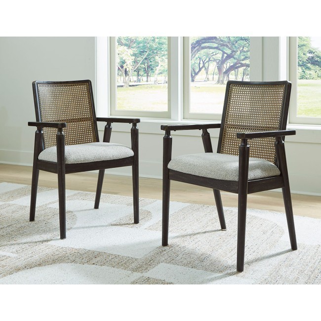 ②/2 PFS - DH DINING CHAIR with ARM DH202 Signature Design by Ashley Galliden D841-02A Dining