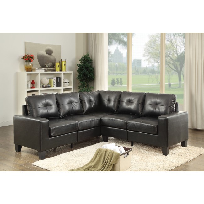 Newbury Black Sectional Living Room Set