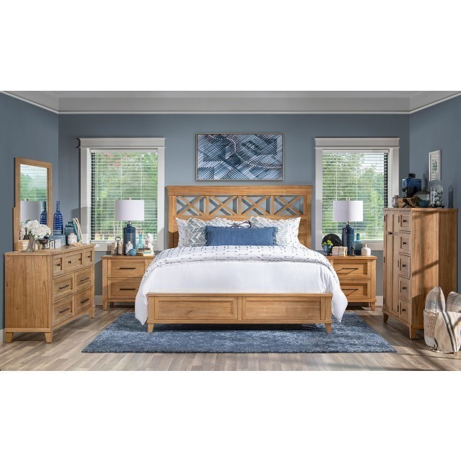 XXXs and OOOs Panel Bedroom Set (Amber)