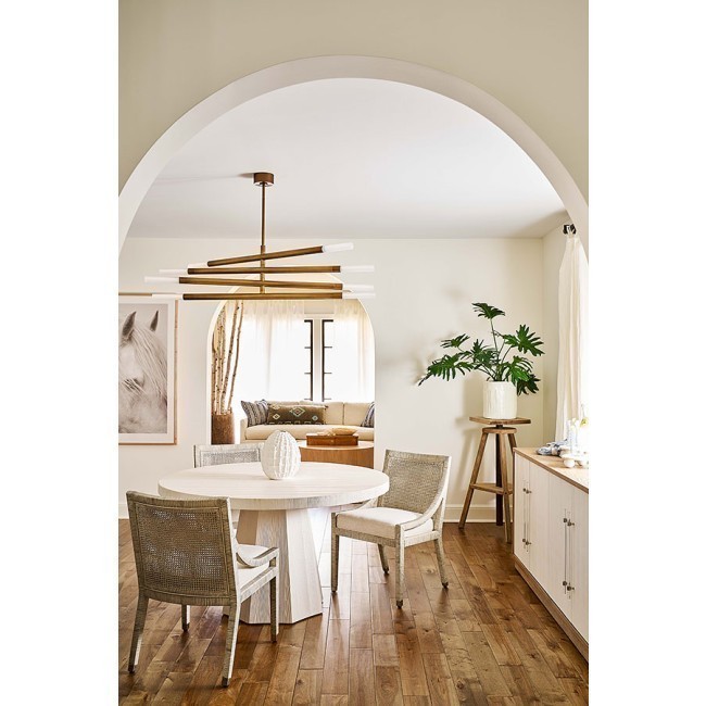 Weekender Mackinaw Round Dining Room Set w/ Longboat Chairs
