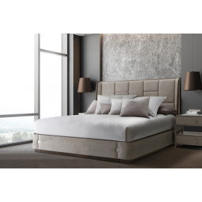 Roxbury Park Multi-Panel Upholstered Bedroom Set