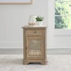 Magnolia Manor Chair Side Table (Weathered Bisque)